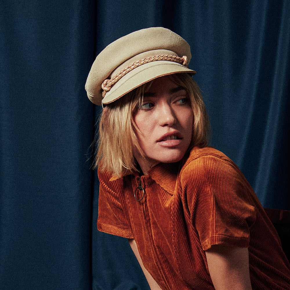 Gorra marinera Kayla Reserve de gamuza de Brixton - Crema