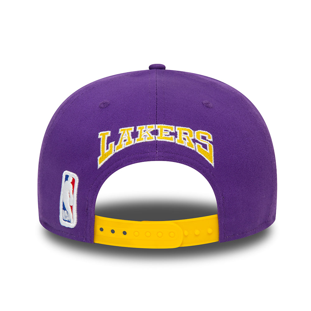 Gorra Snapback 9FIFTY L.A. Lakers de New Era - Morado