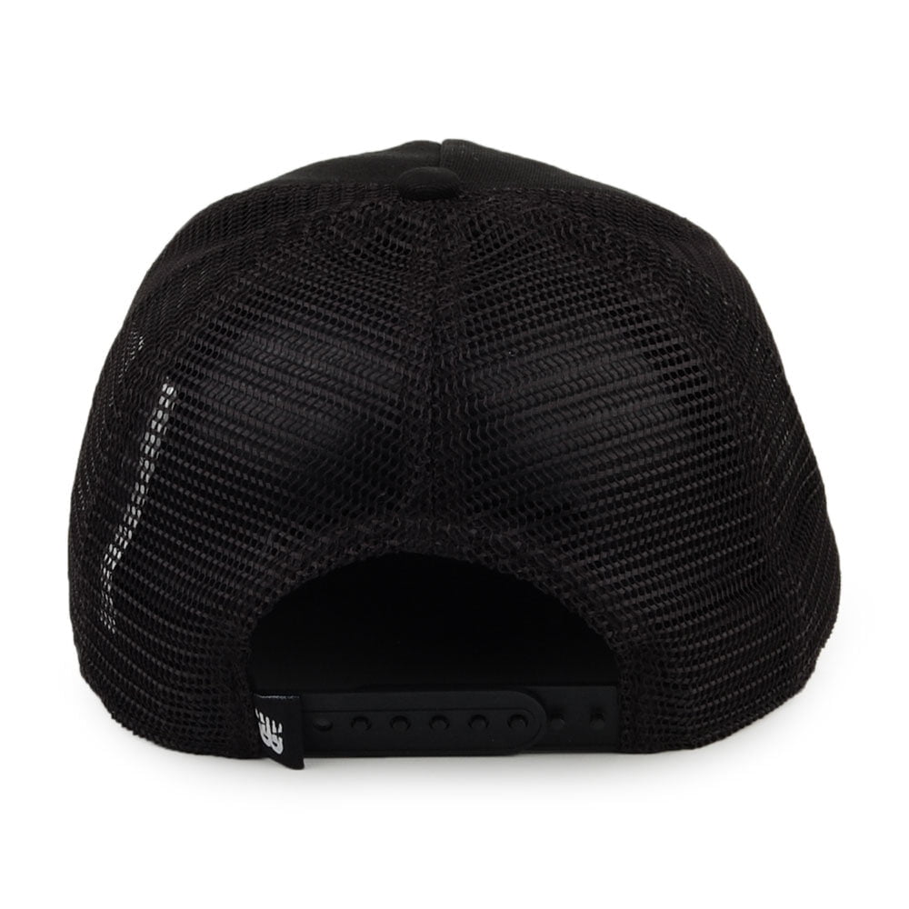 Gorra Trucker Sport Essentials de New Balance - Negro