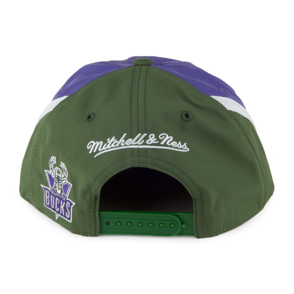 Gorra Snapback Anorak Milwaukee Bucks de Mitchell & Ness - Morado-Verde