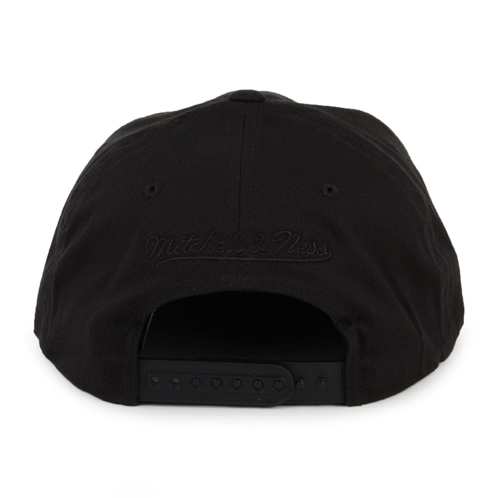 Gorra Snapback Team Logo Deadstock Washington Wizards de Mitchell & Ness - Negro
