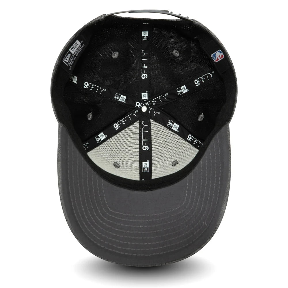 Gorra Snapback 9FIFTY MLB Engineered Plus New York Yankees de New Era - Negro-Gris