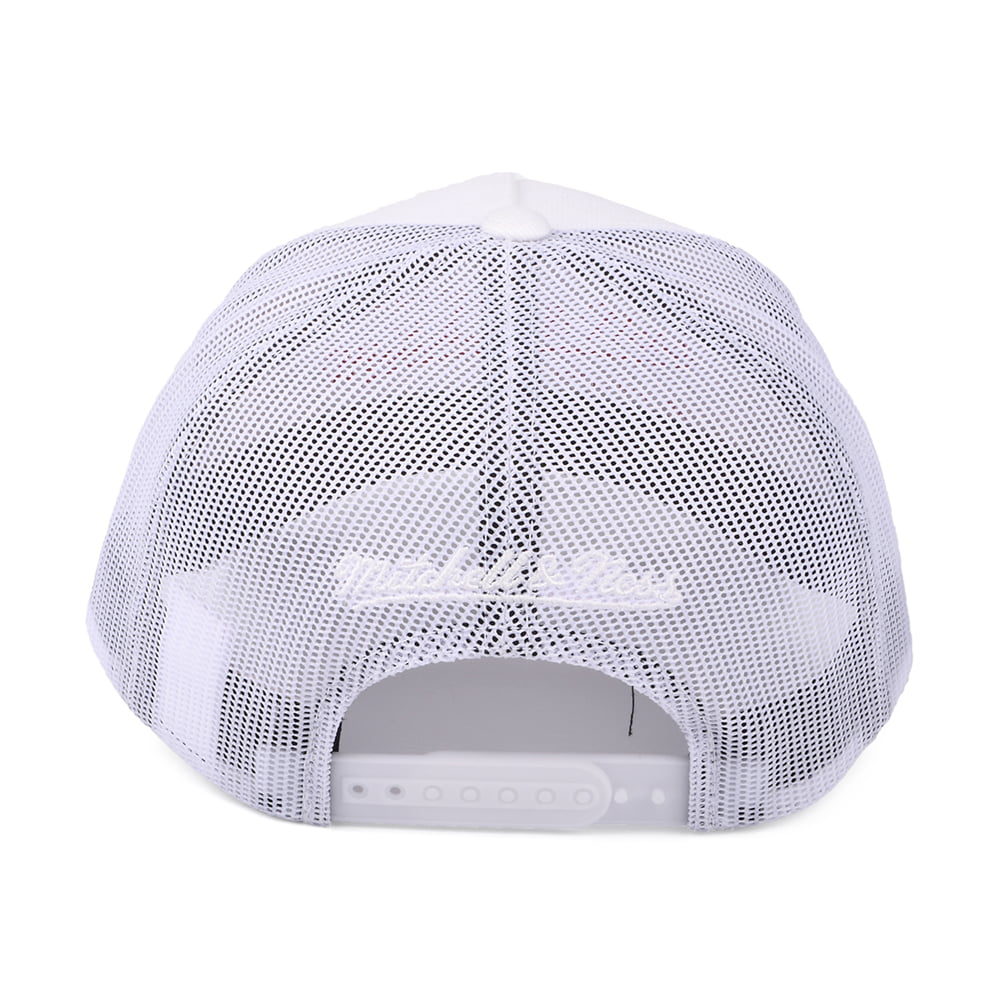 Gorra Trucker Branded Box Logo Classic de Mitchell & Ness - Blanco