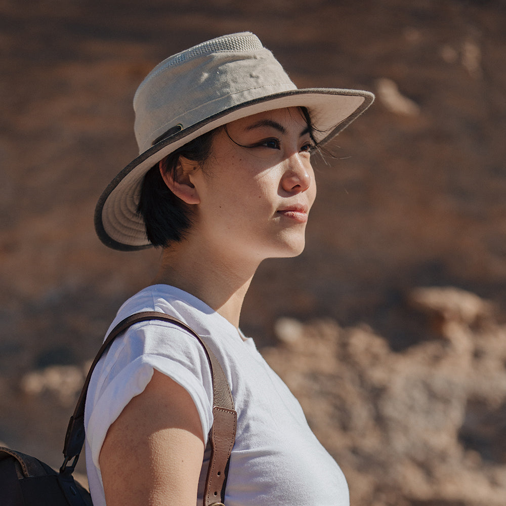 Sombrero de Sol TMH55 Mash Up plegable de algodón y cáñamo de Tilley - Arena-Marrón