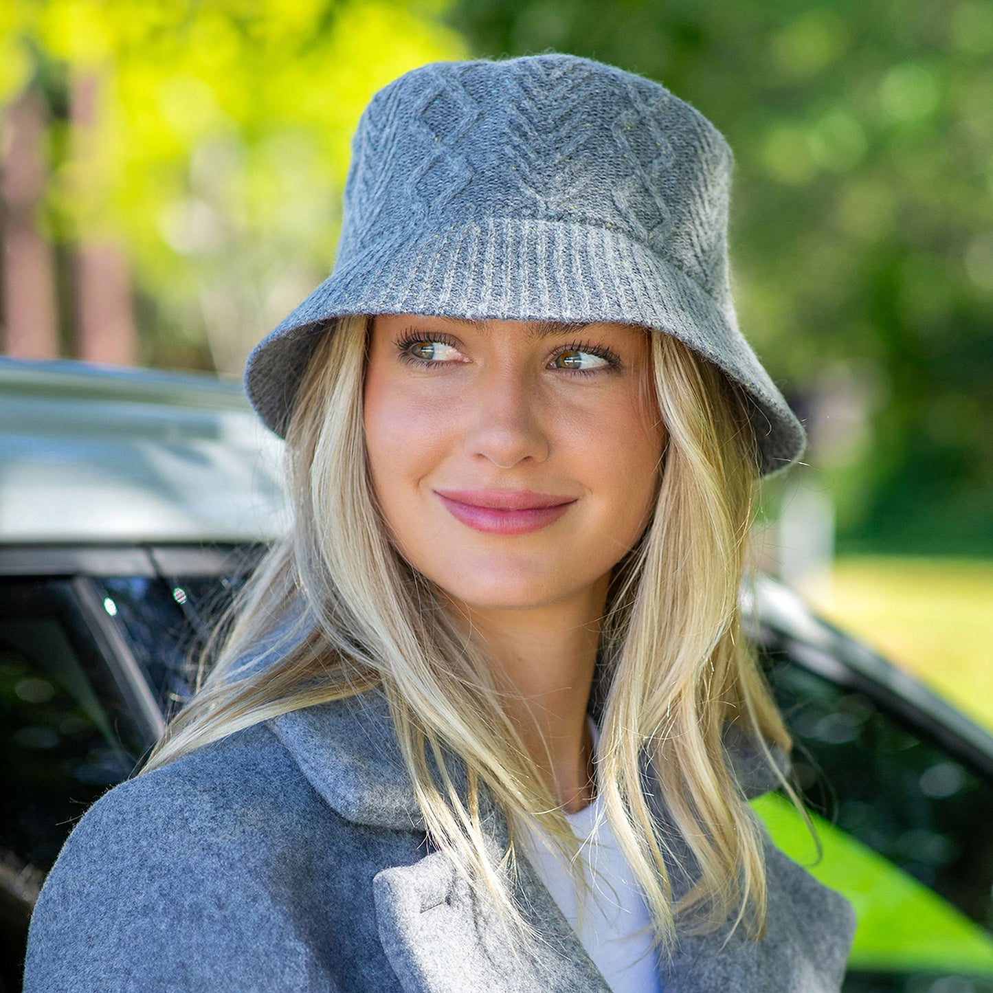 Sombrero de pescador de mezcla de lana de punto trenzado de Scala - Gris