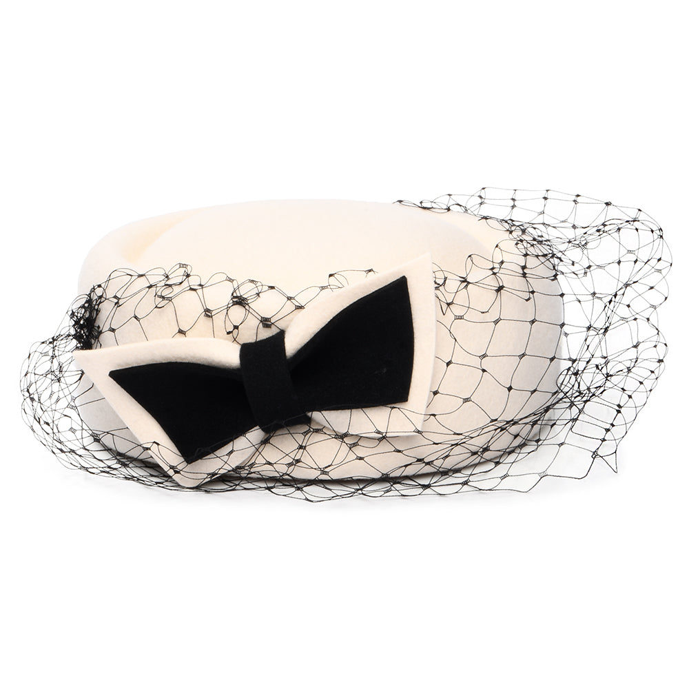 Sombrero Pillbox Carrie de lana con velo de Whiteley - Blanco invernal