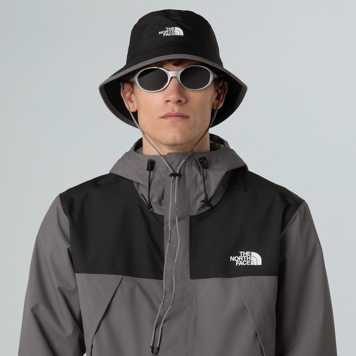Sombrero de pescador Antora con costura sellada resistente al agua de The North Face - Negro-Gris