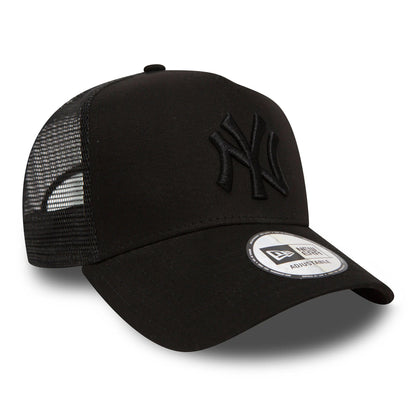 Gorra Trucker MLB Essential New York Yankees de New Era - Negro sobre Negro