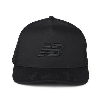 Gorra Trucker Sport Essentials de New Balance - Negro sobre Negro