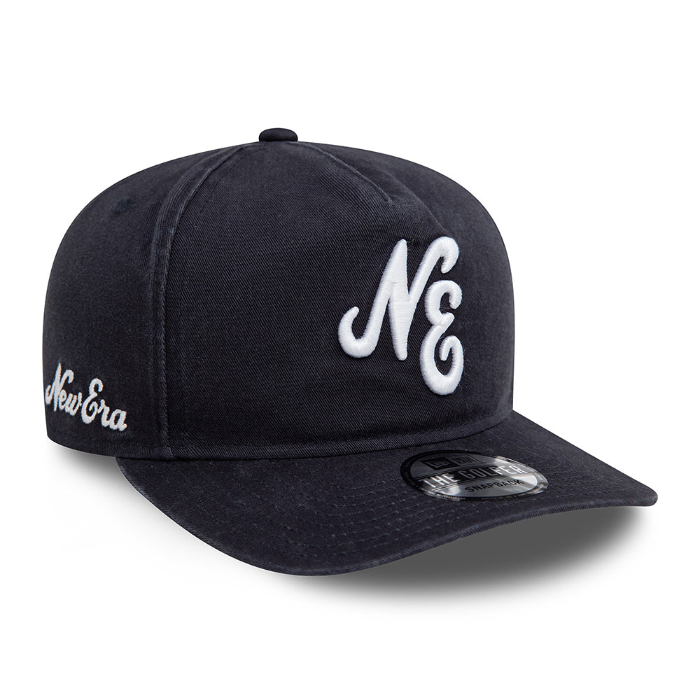 Gorra de béisbol Golfer - NE pre-curvada sin estructurar de algodón lavado de New Era - Azul Marino-Blanco