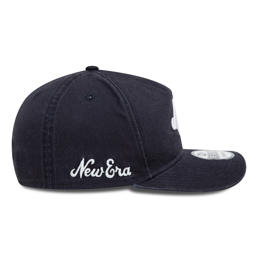 Gorra de béisbol Golfer - NE pre-curvada sin estructurar de algodón lavado de New Era - Azul Marino-Blanco