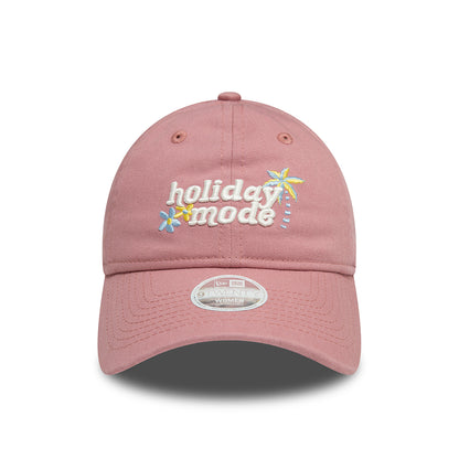 Gorra de béisbol 9TWENTY - NE Phrase Holiday Mode de algodón orgánico para mujeres de New Era - Rosa Oscuro
