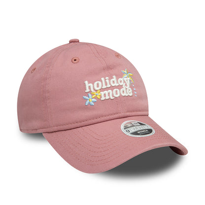 Gorra de béisbol 9TWENTY - NE Phrase Holiday Mode de algodón orgánico para mujeres de New Era - Rosa Oscuro