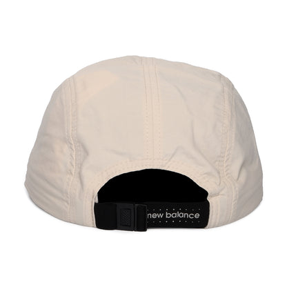 Gorra 5 paneles Everyday reciclada de New Balance - Piedra