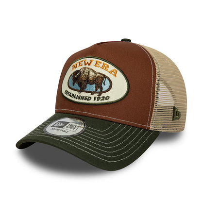 Gorra de camionero A-Frame Animal Patch Bisonte de New Era - Marrón-Verde Oliva-Arena