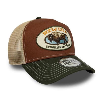 Gorra de camionero A-Frame Animal Patch Bisonte de New Era - Marrón-Verde Oliva-Arena
