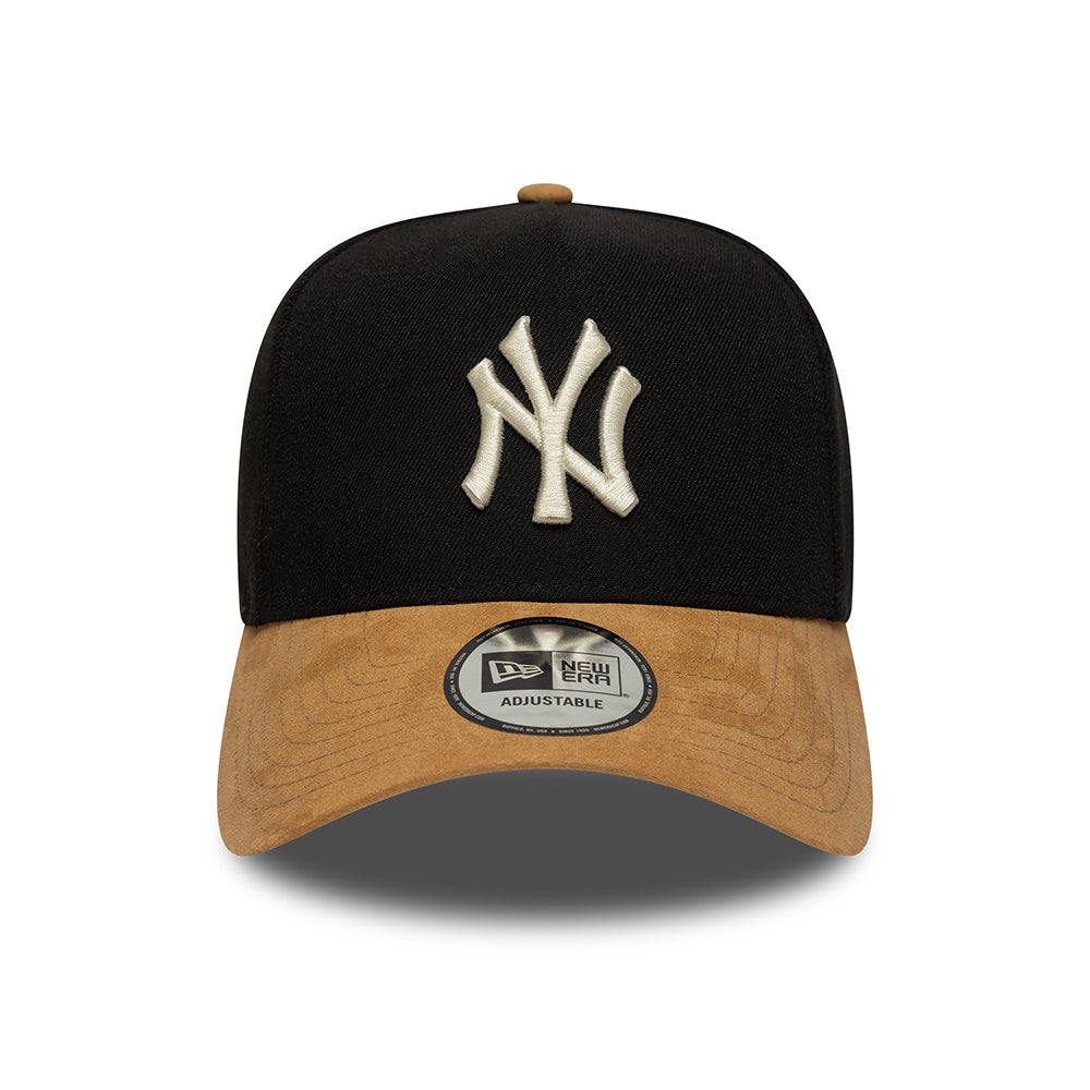 Gorra Snapback 9FORTY A-Frame MLB Suede Visor New York Yankees de New Era - Negro-Camel
