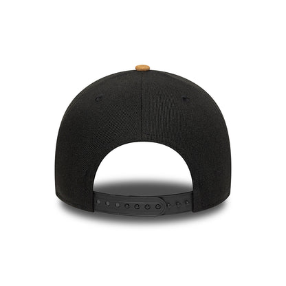 Gorra Snapback 9FORTY A-Frame MLB Suede Visor New York Yankees de New Era - Negro-Camel