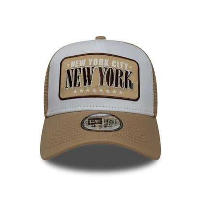 Gorra de camionero A-Frame - Location Patch New York City de New Era - Blanco-Camel