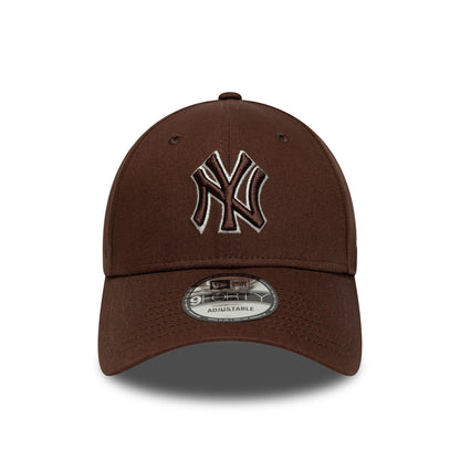 Gorra de béisbol 9FORTY - MLB Outline New York Yankees de New Era - Chocolate-Crema