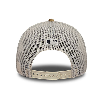 Gorra de camionero mujeres 9FORTY M-Crown A-Frame - MLB Leopard New York Yankees de New Era - Marrón-Piedra