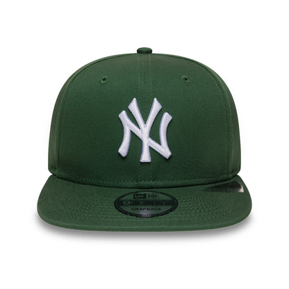 Gorra Snapback 9FIFTY MLB League Essential New York Yankees de New Era - Verde Oscuro-Blanco