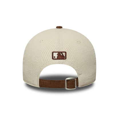 Gorra de béisbol 9FORTY M-Crown MLB Cord New York Yankees de New Era - Crema-Marrón Intenso