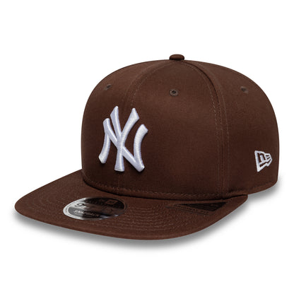 Gorra Snapback 9FIFTY MLB League Essential New York Yankees de New Era - Chocolate-Blanco