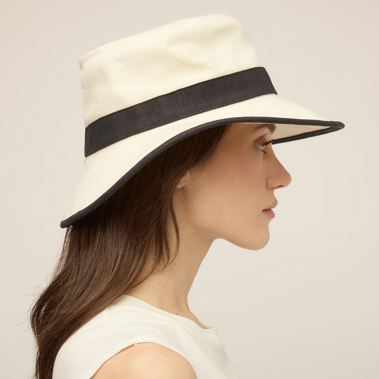 Sombrero Adrienne plegable de cáñamo de Tilley - Negro-Blanco