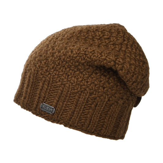 Gorro Beanie con botón de Kusan - Marrón