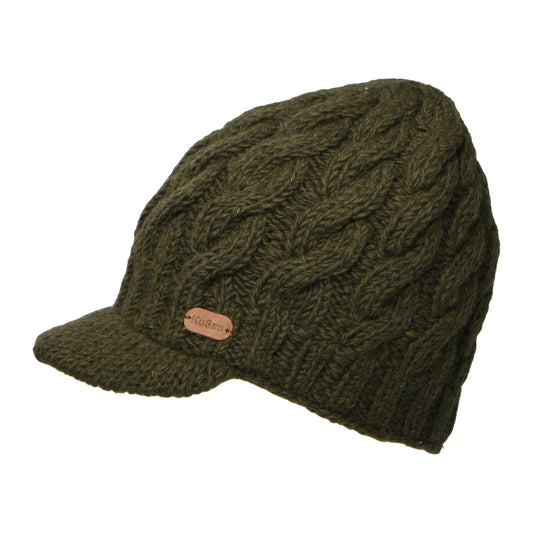 Gorro Beanie con visera de punto trenzado de Kusan - Verde Oliva