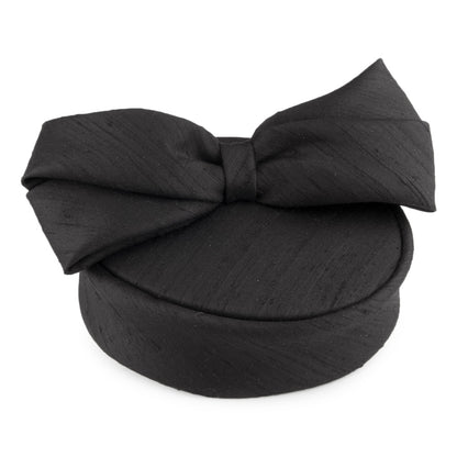 Sombrero Pillbox de seda inglesa de Whiteley - Negro