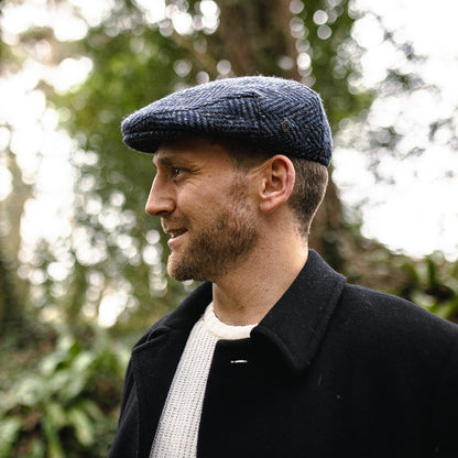 Gorra plana Dunmore de Tweed Donegal diseño de espiga de Jaxon & James - Azul Marino-Negro