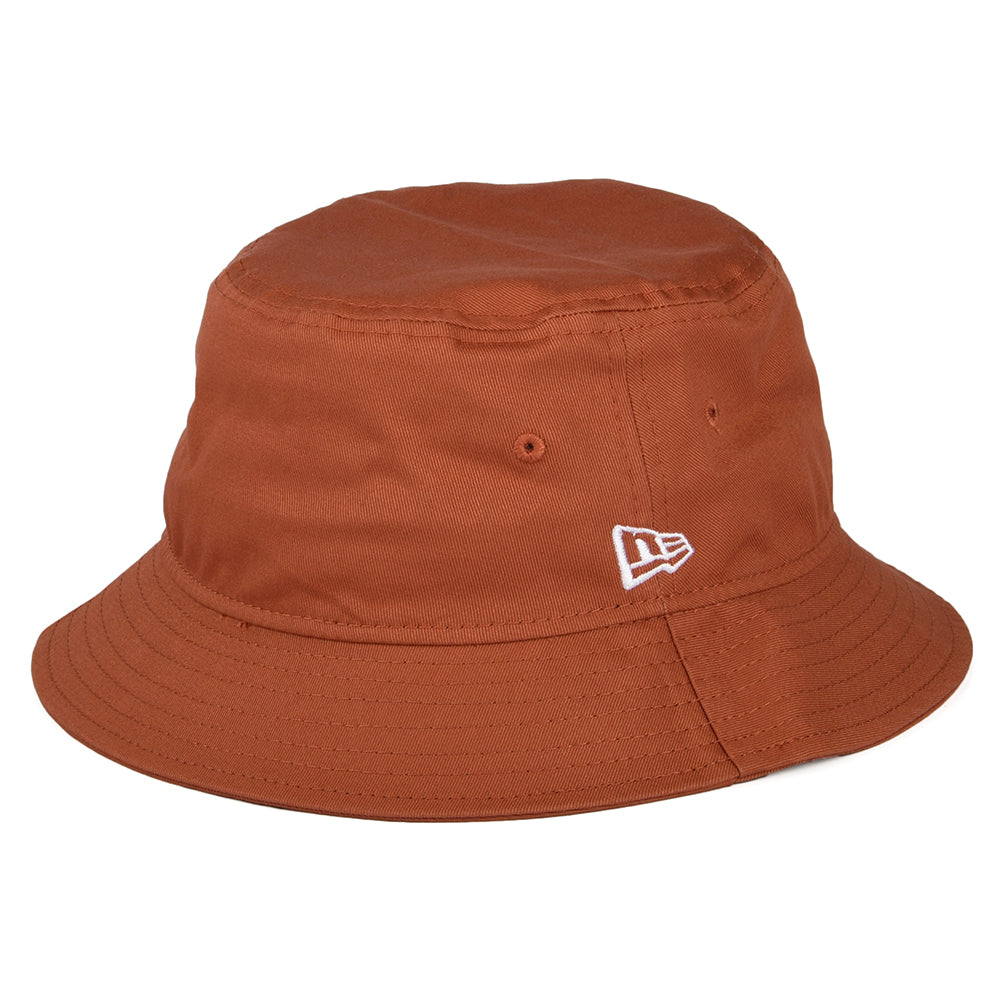 Sombrero de pescador Tapered NE Essential de algodón de New Era - Rojo Óxido
