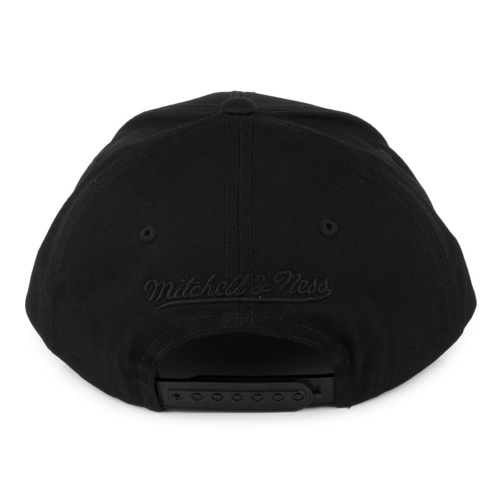 Gorra Snapback Team Logo Low Pro Golden State Warriors de Mitchell & Ness - Negro