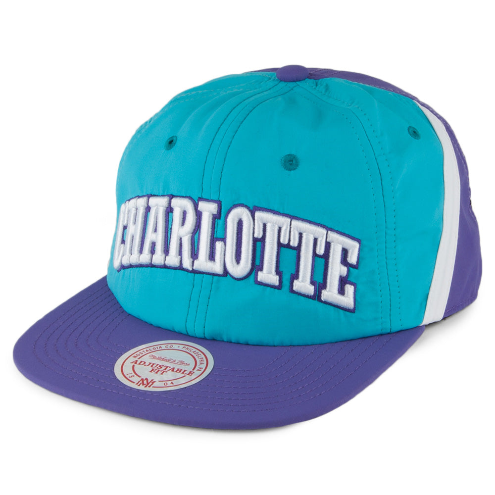 Gorra Snapback Anorak Charlotte Hornets de Mitchell & Ness - Verde Azulado-Morado