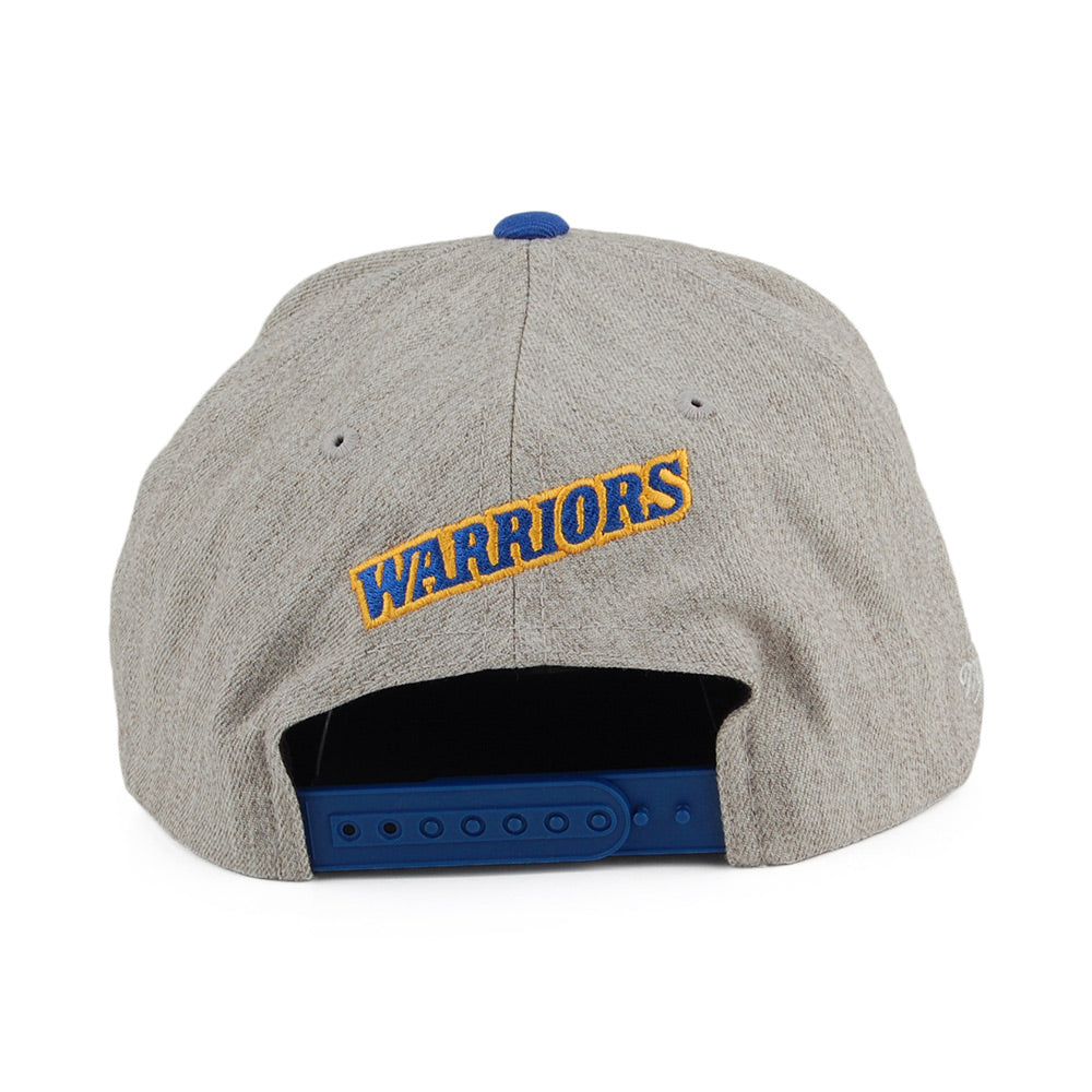 Gorra Snapback Hometown Golden State Warriors de Mitchell & Ness - Gris-Azul