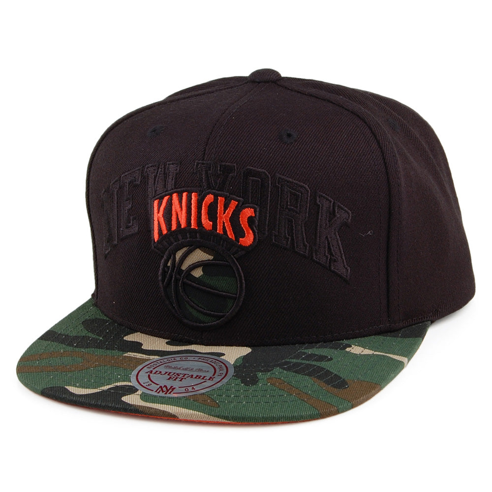 Gorra Snapback Blind New York Knicks de Mitchell & Ness - Negro-Camuflaje