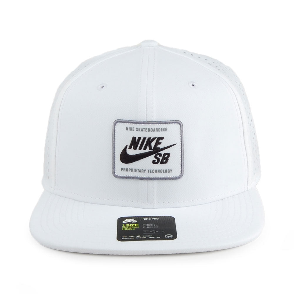 Gorra Trucker Aerobill 2.0 Pro de Nike SB - Blanco