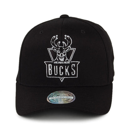 Gorra Snapback B&W Logo 110 Milwaukee Bucks de Mitchell & Ness - Negro-Blanco