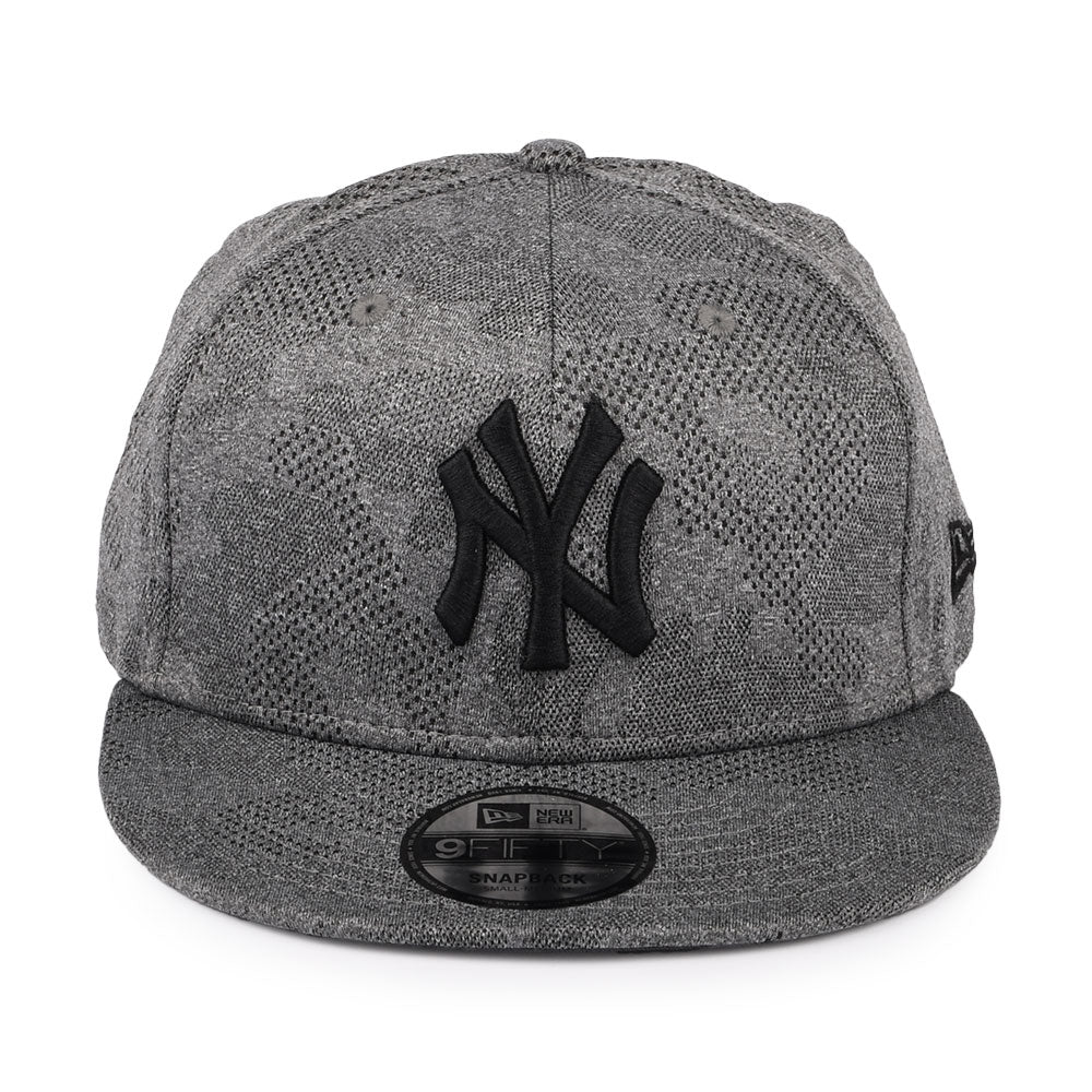 Gorra Snapback 9FIFTY MLB Engineered Plus New York Yankees de New Era - Negro-Gris