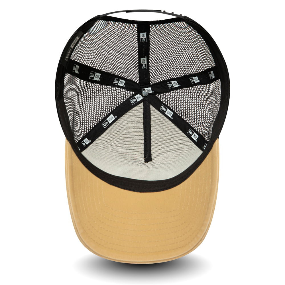 Gorra Trucker Outdoors A-Frame de New Era - Piedra