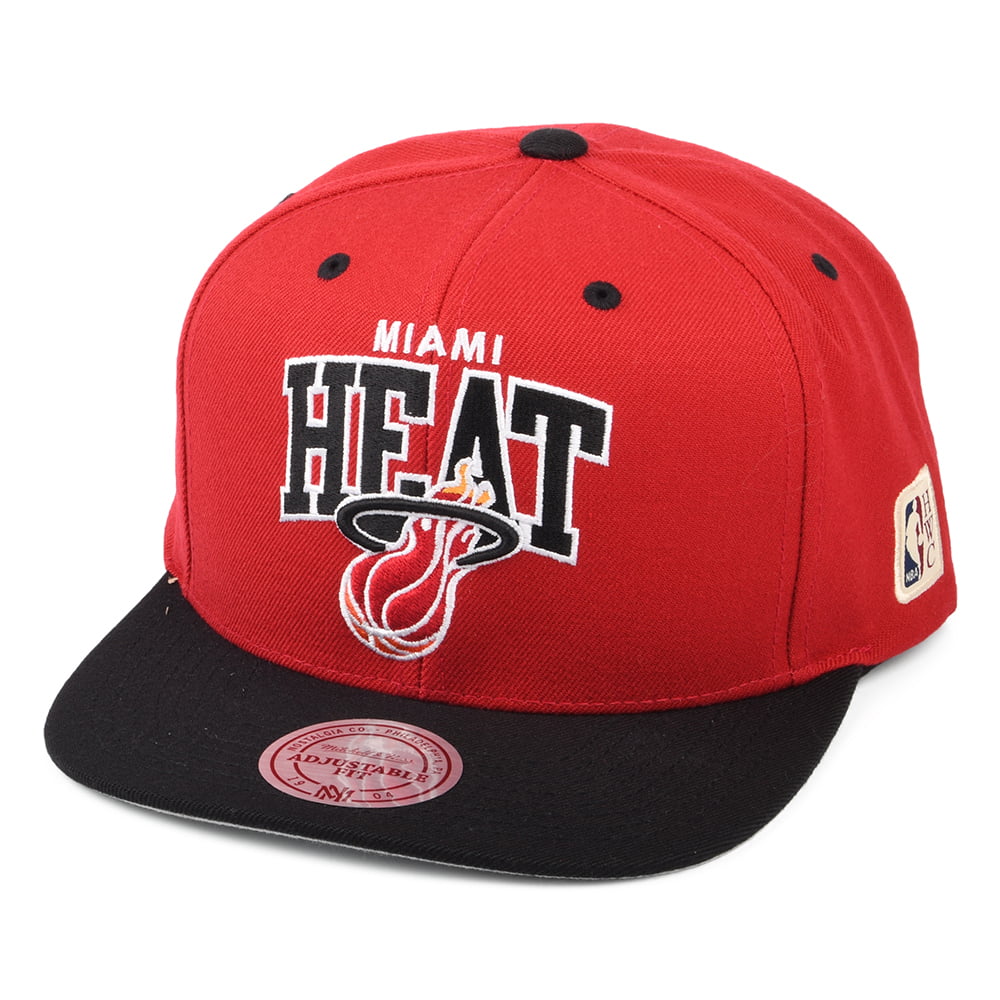 Gorra Snapback NBA HWC Team Arch Miami Heat de Mitchell & Ness - Rojo-Negro