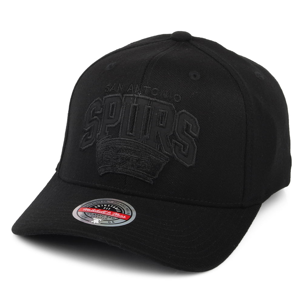 Gorra Snapback NBA Black Out Arch Redline San Antonio Spurs de Mitchell & Ness - Negro