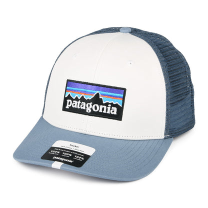 Gorra Trucker P-6 Logo de algodón orgánico de Patagonia - Blanco-Azul Ahumado