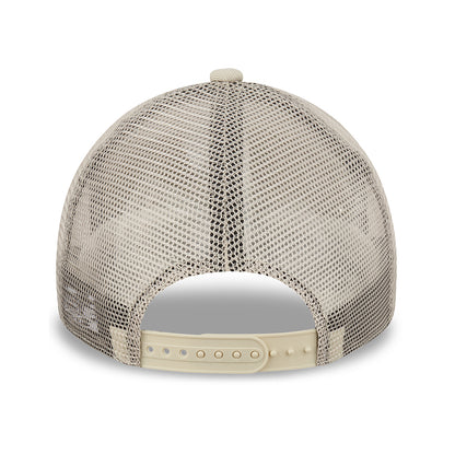 Gorra Trucker 9FORTY A-Frame Heritage Patch de New Era - Piedra