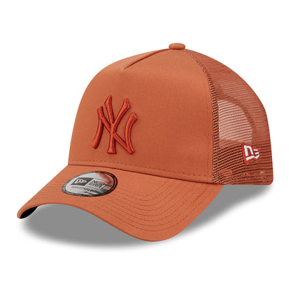 Gorra Trucker 9FORTY A-Frame MLB Tonal Mesh New York Yankees de New Era - Rojo Óxido