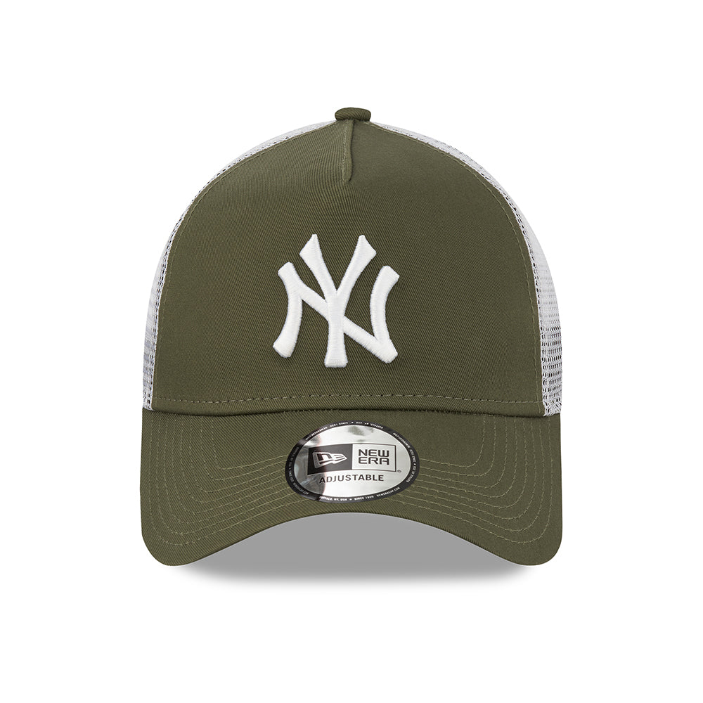 Gorra Trucker 9FORTY A-Frame MLB League Essential New York Yankees de New Era - Oliva-Blanco