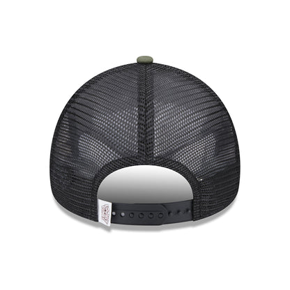 Gorra Trucker A-Frame Looney Tunes Sylvester & Tweety de New Era - Verde Oliva-Negro