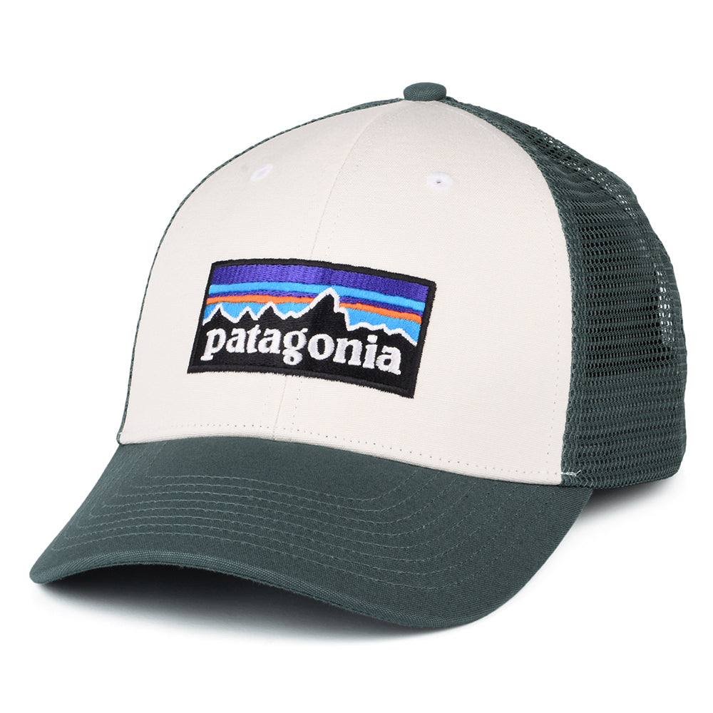 Gorra Trucker P-6 Logo LoPro de algodón orgánico de Patagonia - Blanco-Bosque Claro